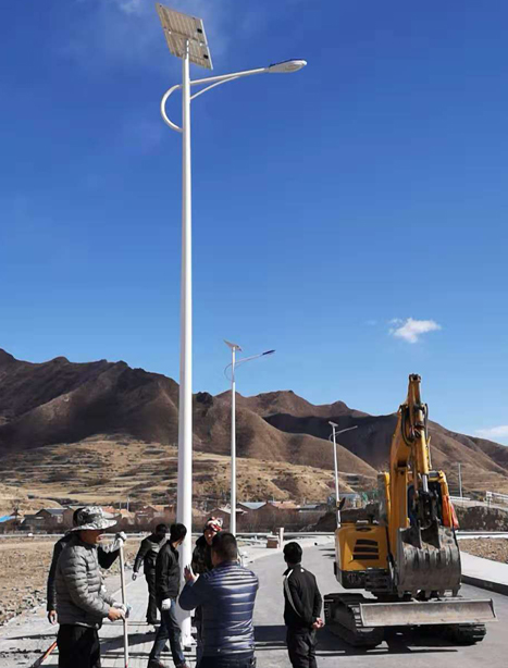 甘南碌曲10米兴海太阳能路灯项目